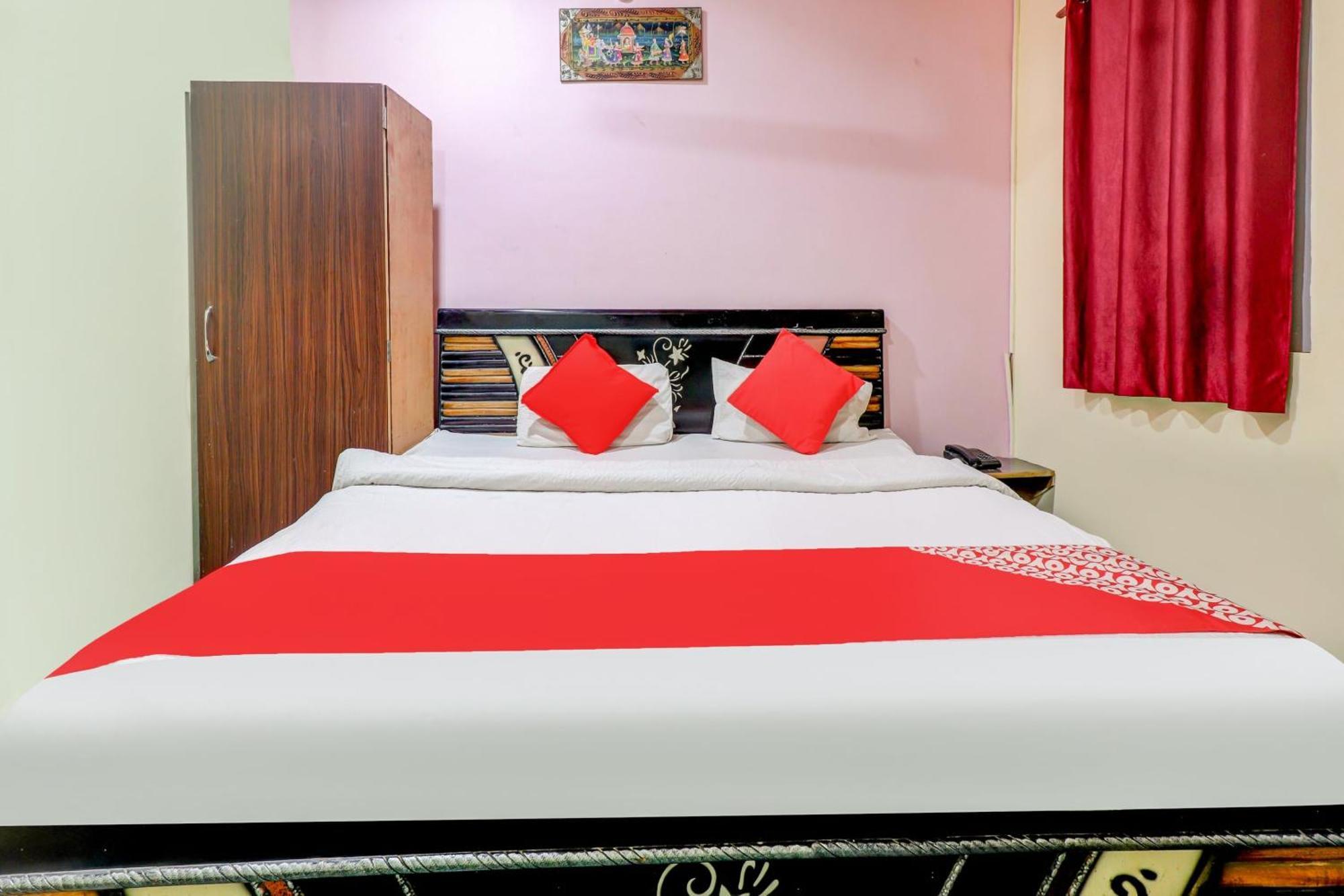 Spot On Siddhi Maa Gwalior Exterior foto